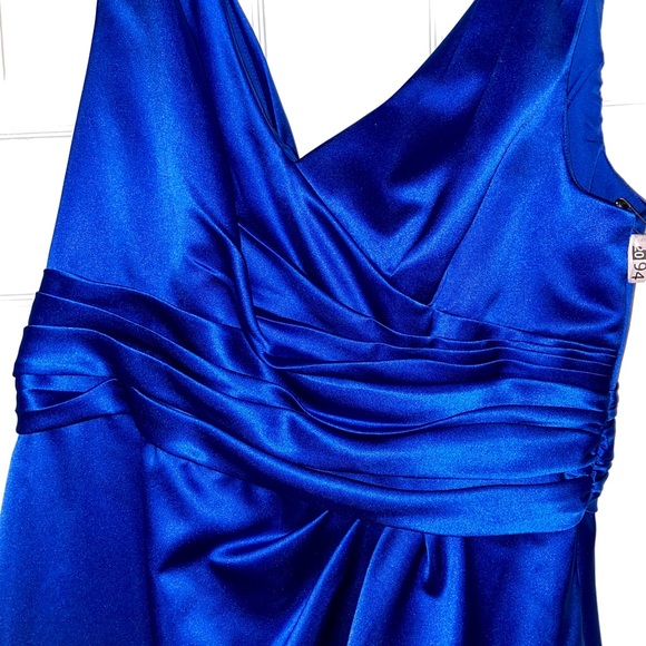 David’s Bridal Knee-Length Blue Dress SOLD - Picture 3 of 7